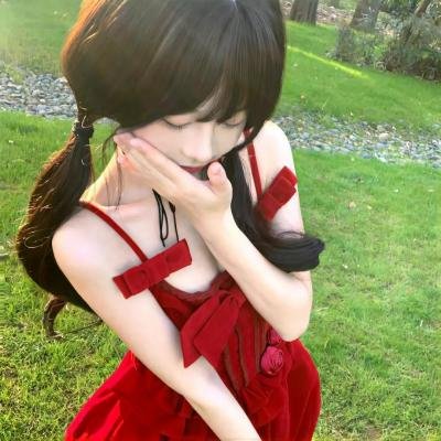 三女性